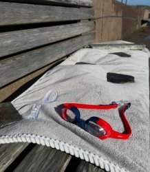 Simglasögon till barn 2-8 år från Soak. Perfekta simglasögon till simskola och bad.