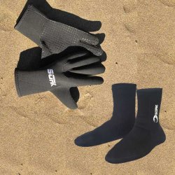 neoprenhandkar och neoprenstrumpor från Soak till ett extra bra pris.