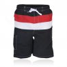 Badshorts herr svart/vit/röda med snörning i midjan. Badshorsen passar bra til stranden, resan och badhuset.