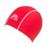 Röd badmössa i tyg till dam och herr. Passar bra till simning, sitter på huvudet skönt & trycker inte. Bekväm badmössa