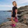 Rosa badskor för barn Soak Alex med neopren och dragsko, halkskyddande badsko för pool, strand och hav.