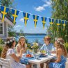 Billigt flaggspel till sommaren och födelsedagar. Gjort för enkel uppsättning