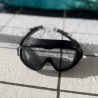Simmask Mino till barn 8-14 år från Soak. Svart simmask med rökfärgat glas.