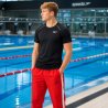 Svart Speedo t-shirt i funktionsmaterial som håller dig sval och torr vid träning.
