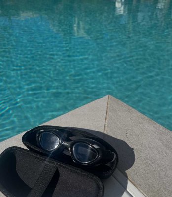 Aqua soft är bekväma simglasögon till vuxen med en unik design.