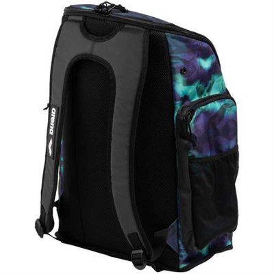 Ryggsäck Team 45 allover hero från arena. Stor ryggsäck med mycket plats för alla dina saker.