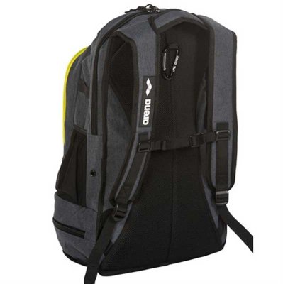 Ryggsäcken som är perfekt för dig som älskar sport. Den har många smarta funktioner .