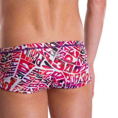 Snygga badbyxor i trunkmodell från Speedo med mönster