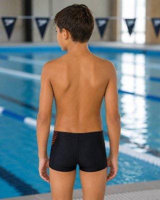 Badbyxor från speedo för killar.