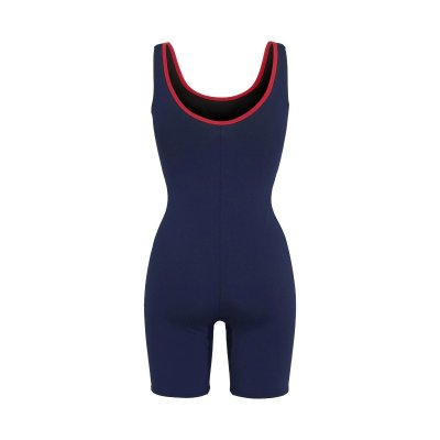 Damella - Baddräkt med ben och U-rygg som är tålig mot klor. Baddräkten har längre ben och passar till resan