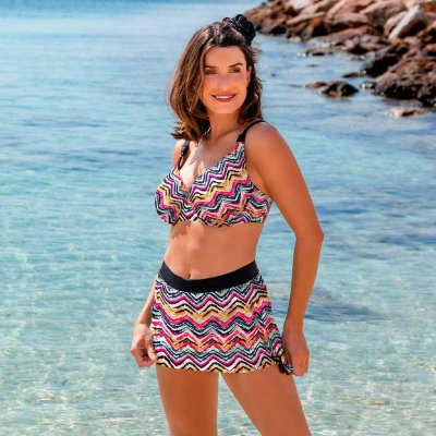 Fin badkjol till dam med innebyxa till dam. Badkjol från wiki.