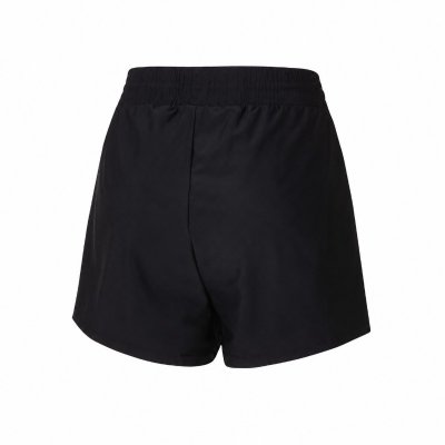 Snygga strandshorts till dam som snyggt går att matcha med en skjorta eller en bikinitopp.