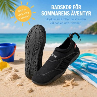 Närbild på svart Soak badsko i 2mm neopren med ventilationshål på sidorna och dragsko i hälen.