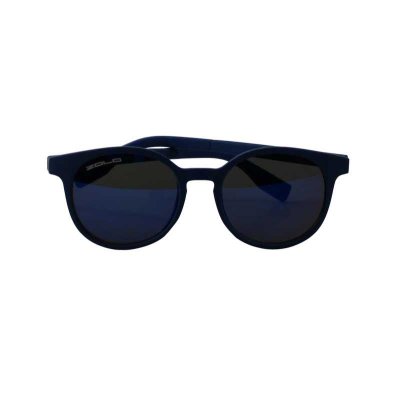 Blåa solglasögon med spegelglas som passar till barn. Finns i flera färger på hemsidan.