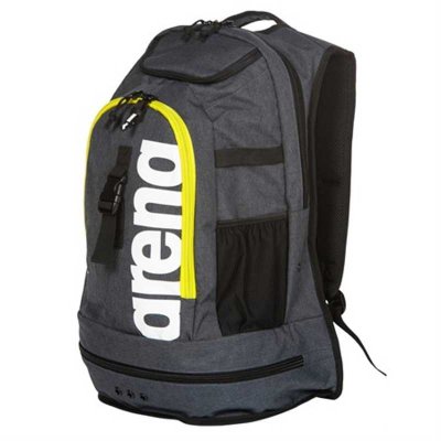 Ryggsäck fastpack 2.2 från arena. Den perfekta ryggsäcken för sportälskaren.